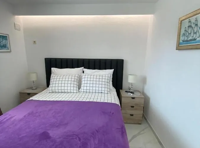 White Sapphire Apartment